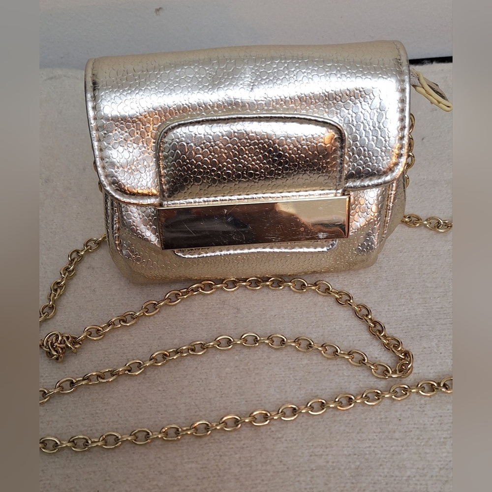 CUTE GOLD METALLIC  PURSE VEGAN LEATHER MINI CHAIN CROSSBODY